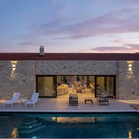 Villa Luxury Terra & Aria Dalmatica Heated Pool Sauna & Jacuzzi