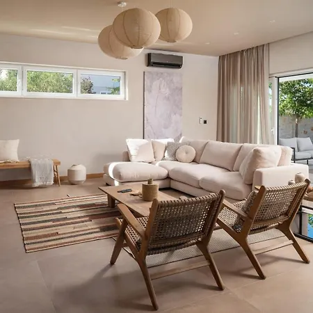 Luxury Terra & Aria Dalmatica Heated Pool Sauna & Jacuzzi Sikovo