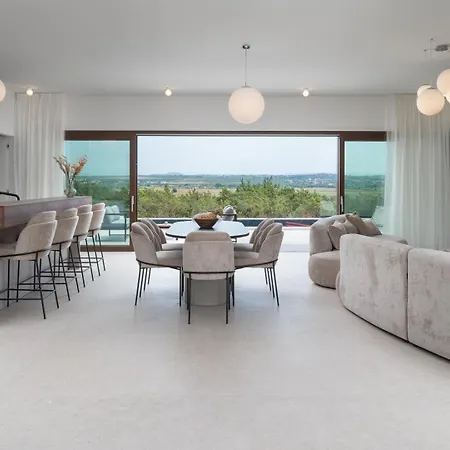 Luxury Terra & Aria Dalmatica Heated Pool Sauna & Jacuzzi Villa