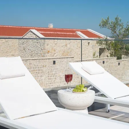 Villa Luxury Terra & Aria Dalmatica Heated Pool Sauna & Jacuzzi