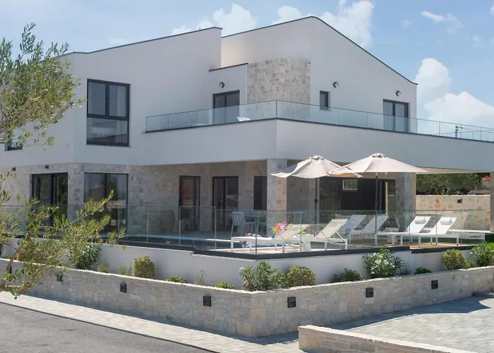 Villa Luxury Terra & Aria Dalmatica Heated Pool Sauna & Jacuzzi Sikovo