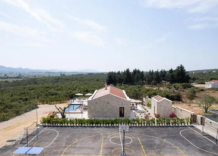 Luxury Terra & Aria Dalmatica Heated Pool Sauna & Jacuzzi Villa Sikovo