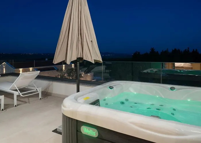 Luxury Terra & Aria Dalmatica Heated Pool Sauna & Jacuzzi * Sikovo
